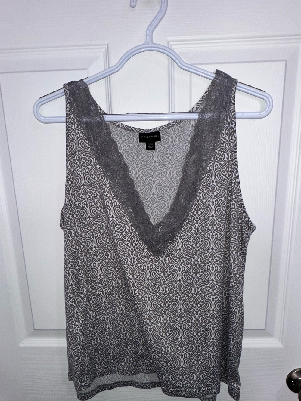 Tahari Gray Lace-Trim Patterned V-Neck Camisole